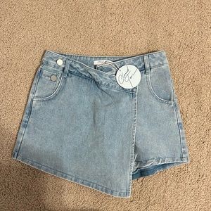 Boutique Skort - BRAND NEW